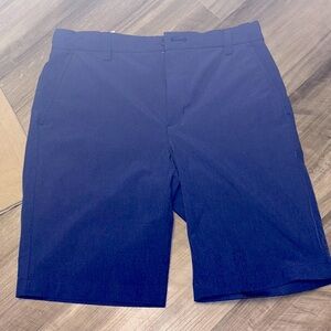 Boys Vineyard Vines Navy Flat Front Shorts
Excellent condition